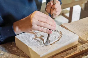 Expérience de Destination : Je taille la pierre à l’Abbaye de la Lucerne