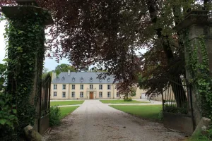 Visite guidée : "A l’ombre des clochers : l’église Notre-Dame et le château de Rochemont", Ruffosses
