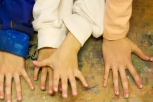 Atelier enfant-parent "Mains magiques, l'atelier des 6-11 ans"