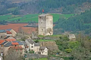 VISITE DE LA TOUR DE CHANAC